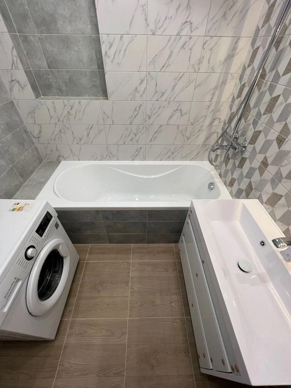 Ремонт ванных комнату в Вологде, ремонт туалетов в Вологде, ремонт санузлов в Вологде, плиточные работы в Вологде, плиточник в Вологде