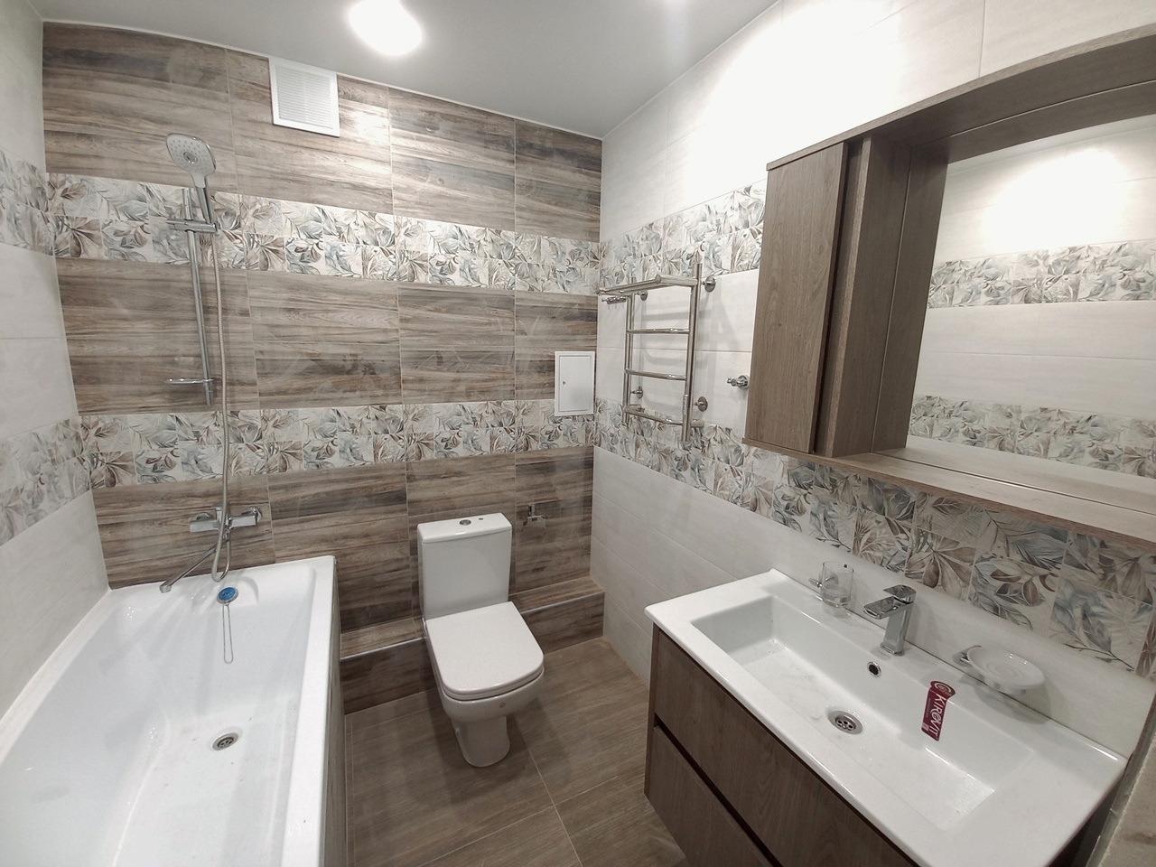 Ремонт ванных комнату в Твери, ремонт туалетов в Твери, ремонт санузлов в Твери, плиточные работы в Твери, плиточник в Твери