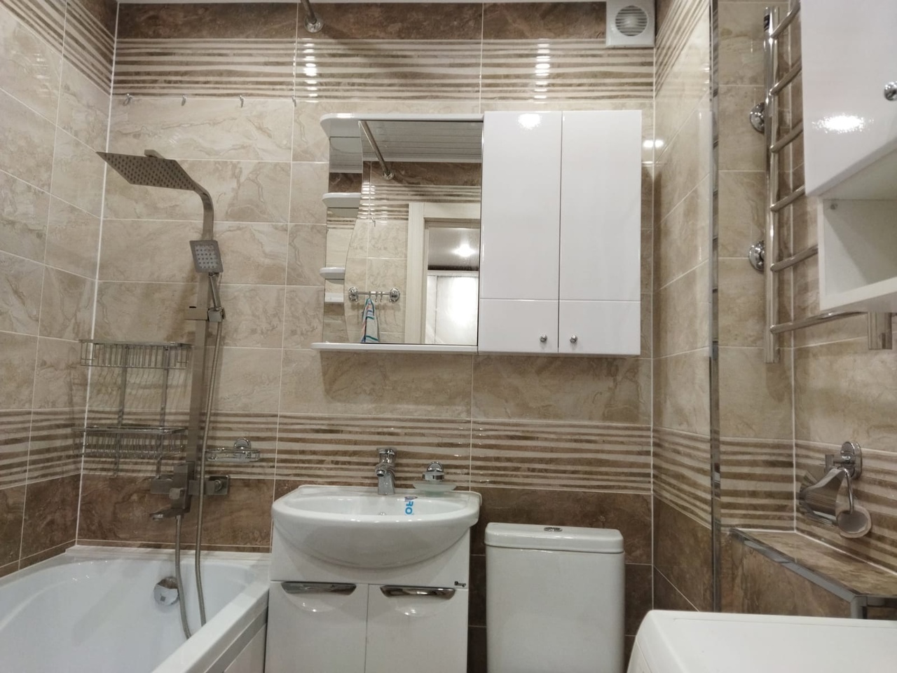 Ремонт ванных комнату в Валдае, ремонт туалетов в Валдае, ремонт санузлов в Валдае, плиточные работы в Валдае, плиточник в Валдае