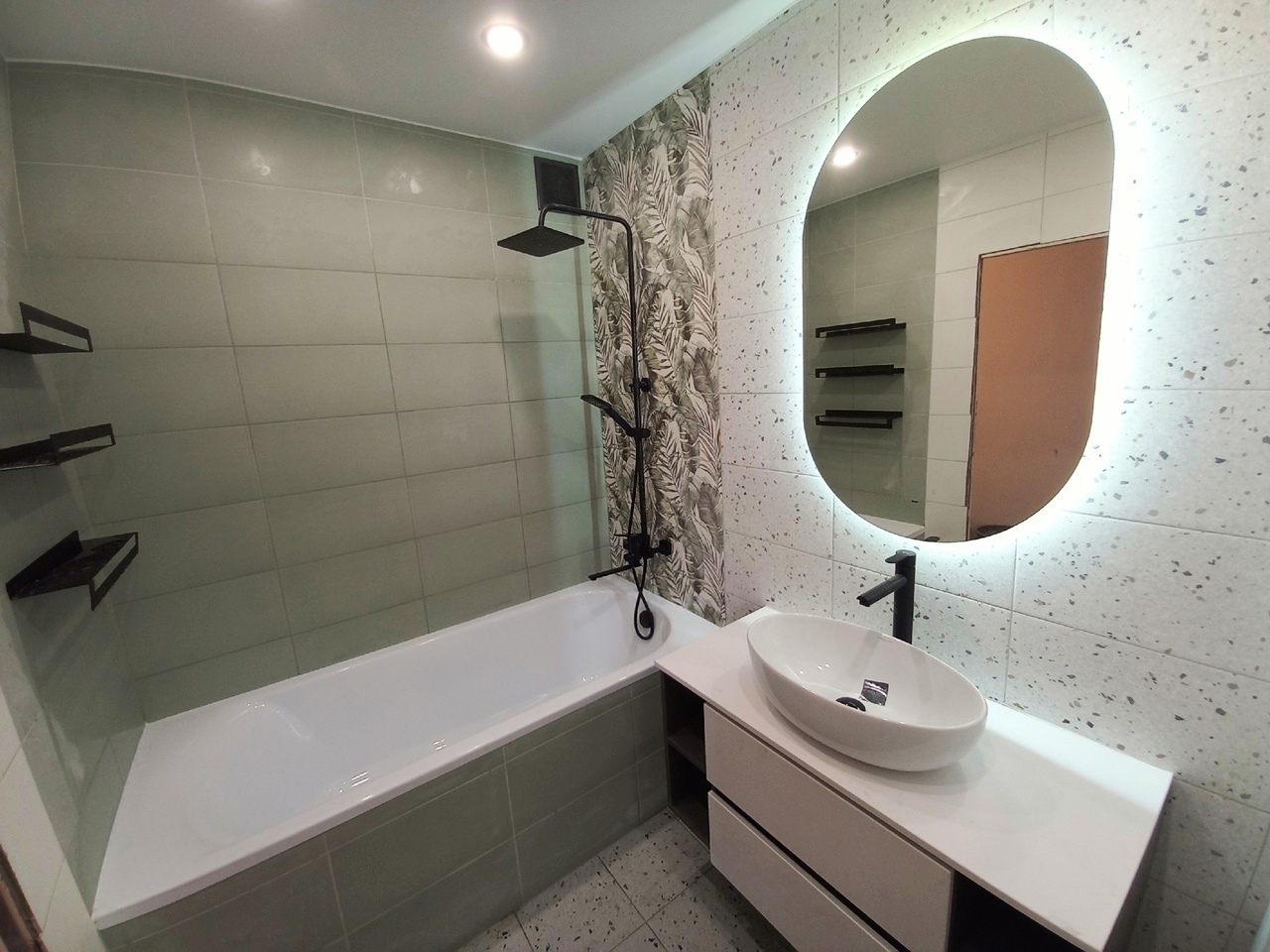 Ремонт ванных комнату в Валдае, ремонт туалетов в Валдае, ремонт санузлов в Валдае, плиточные работы в Валдае, плиточник в Валдае